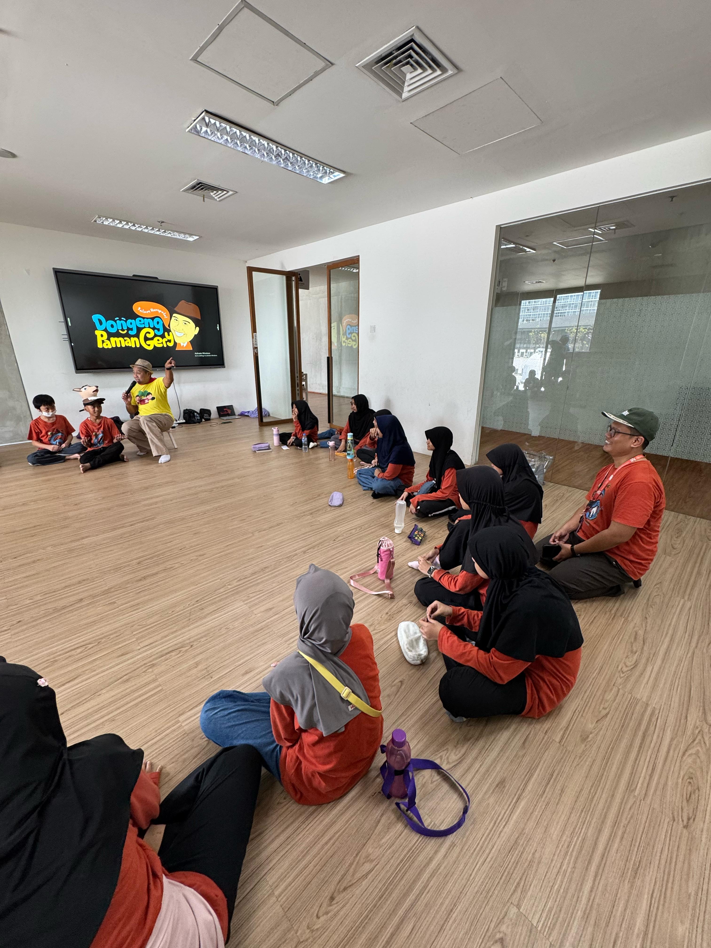 Wisata Literasi Kunjungan SD Citra Alam